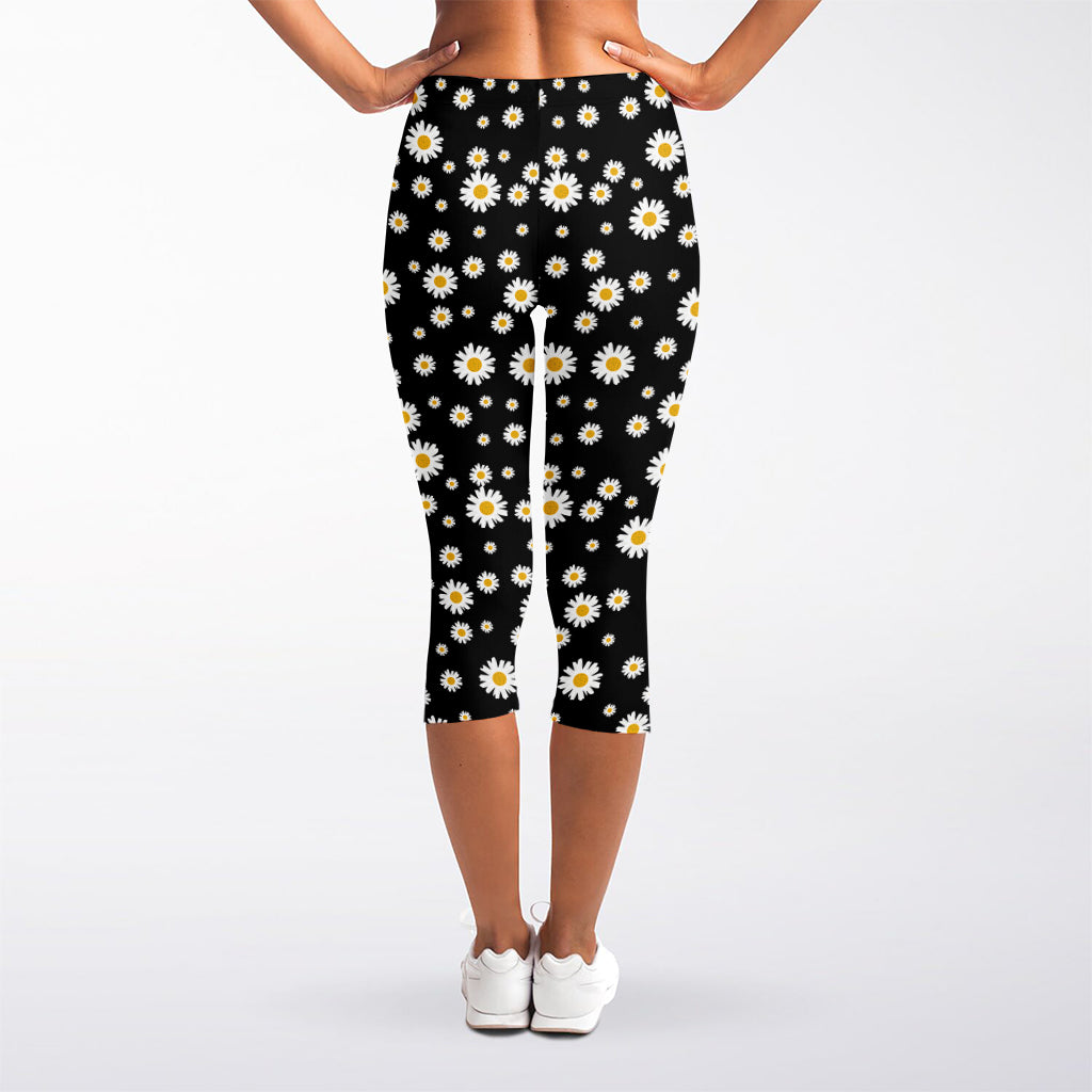 Black Daisy Floral Pattern Print Women's Capri Leggings