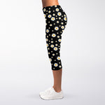 Black Daisy Floral Pattern Print Women's Capri Leggings