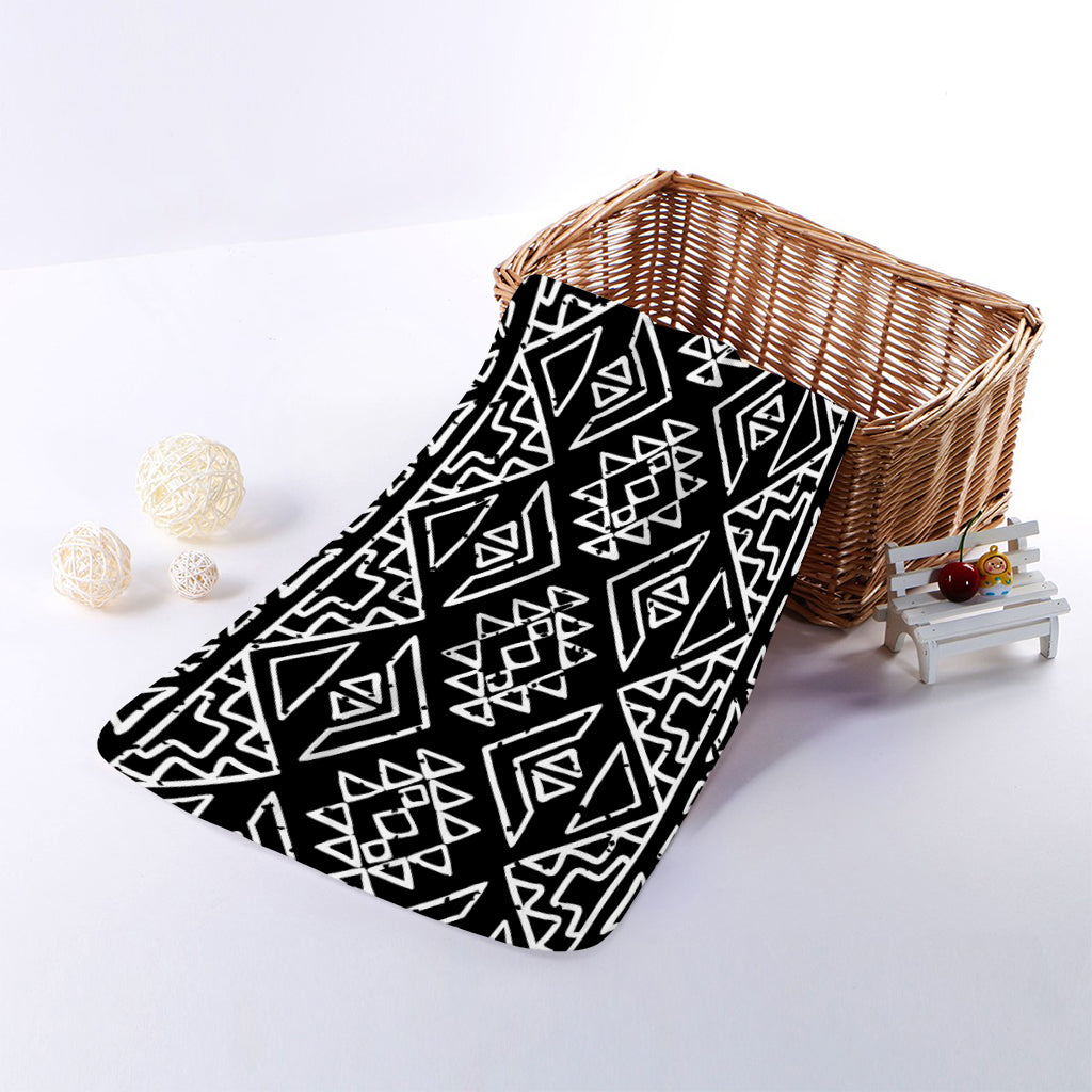 Black Ethnic Aztec Pattern Print Towel