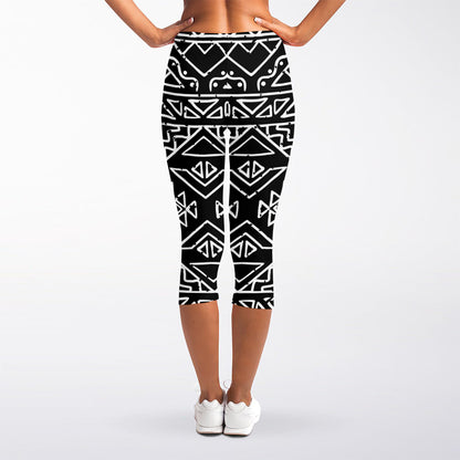 Black Ethnic Aztec Pattern Print Women's Capri Leggings