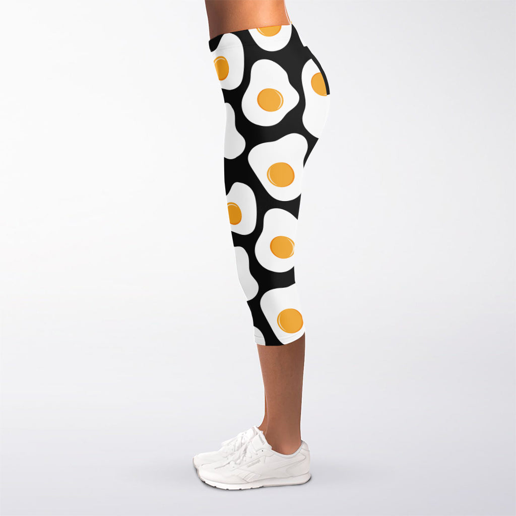 Black Fried Eggs Pattern Print Women's Capri Leggings