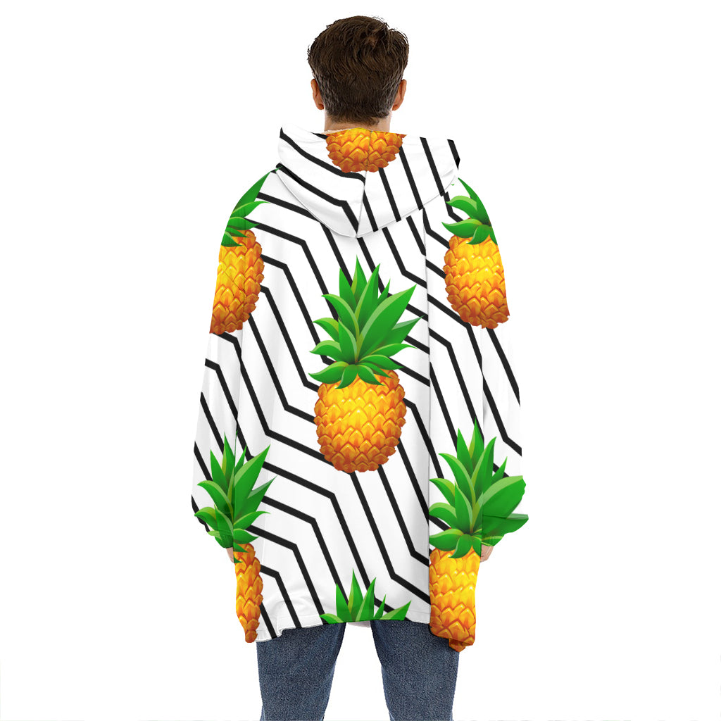 Black Geometric Pineapple Pattern Print Hoodie Blanket