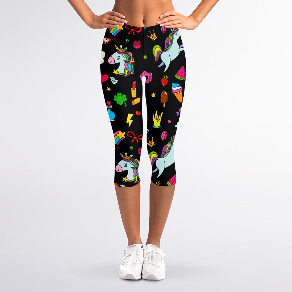 Black Girly Unicorn Pattern Print Women's Capri Leggings