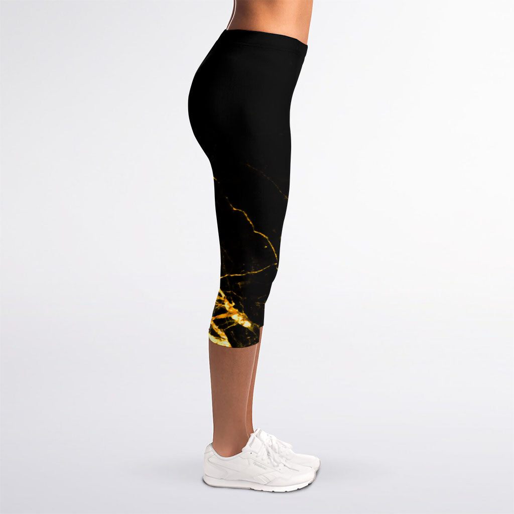 Black Gold Scratch Marble Print Women's Capri Leggings