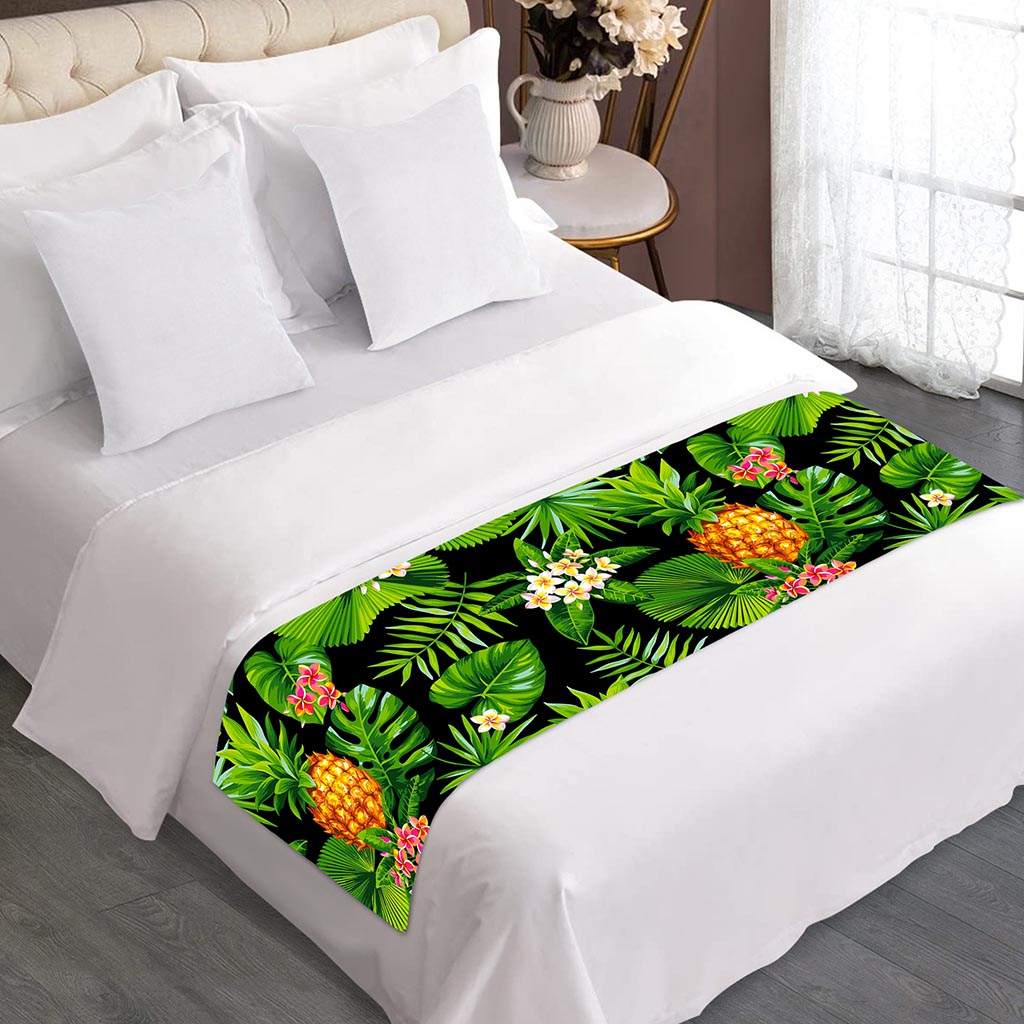 Black Hawaiian Pineapple Pattern Print Bed Runner