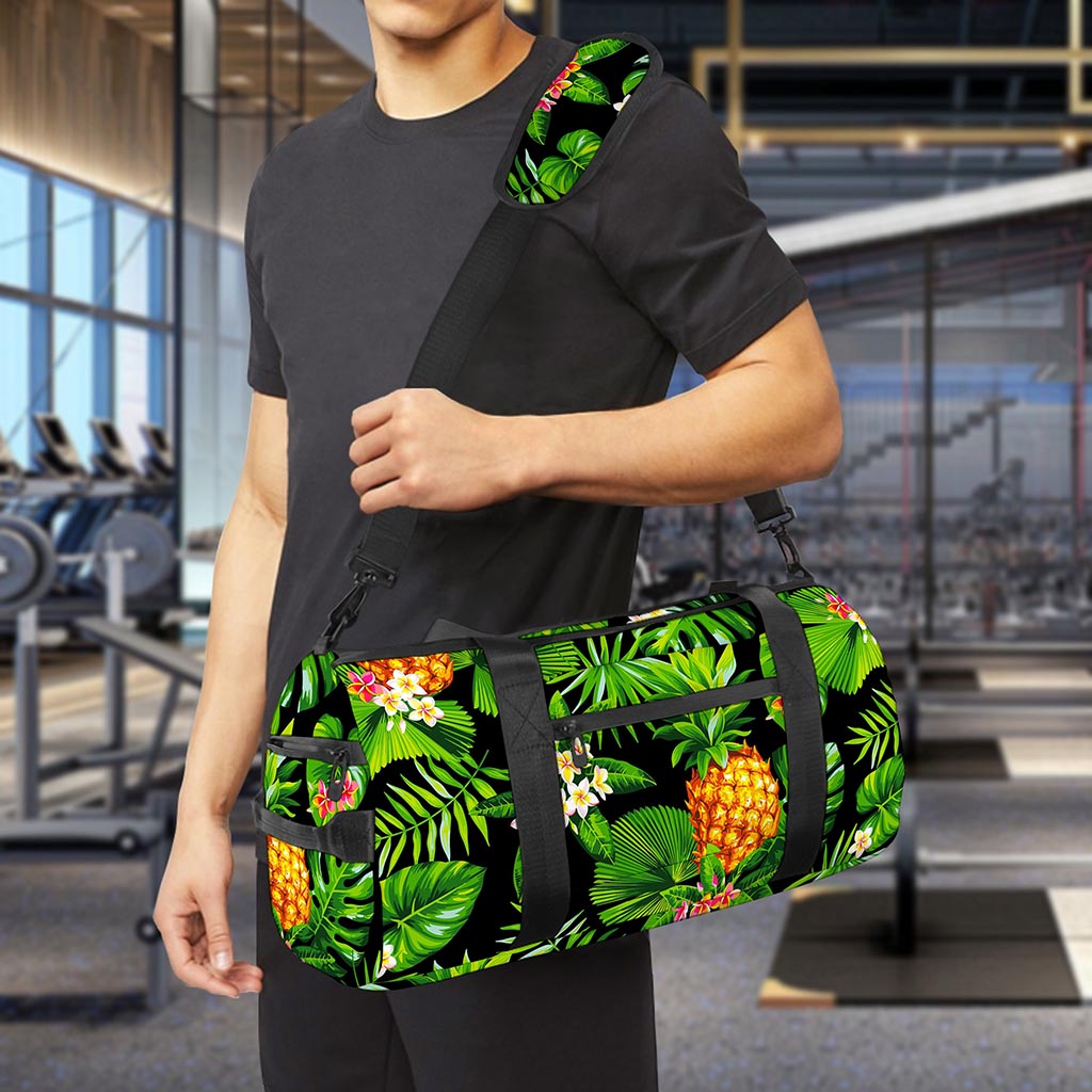 Black Hawaiian Pineapple Pattern Print Gym Bag