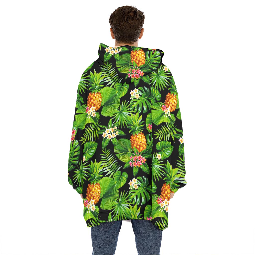 Black Hawaiian Pineapple Pattern Print Hoodie Blanket