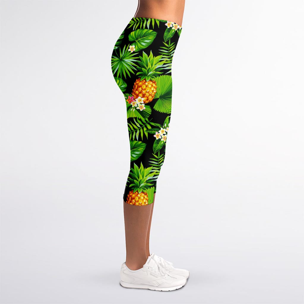 Black Hawaiian Pineapple Pattern Print Women's Capri Leggings