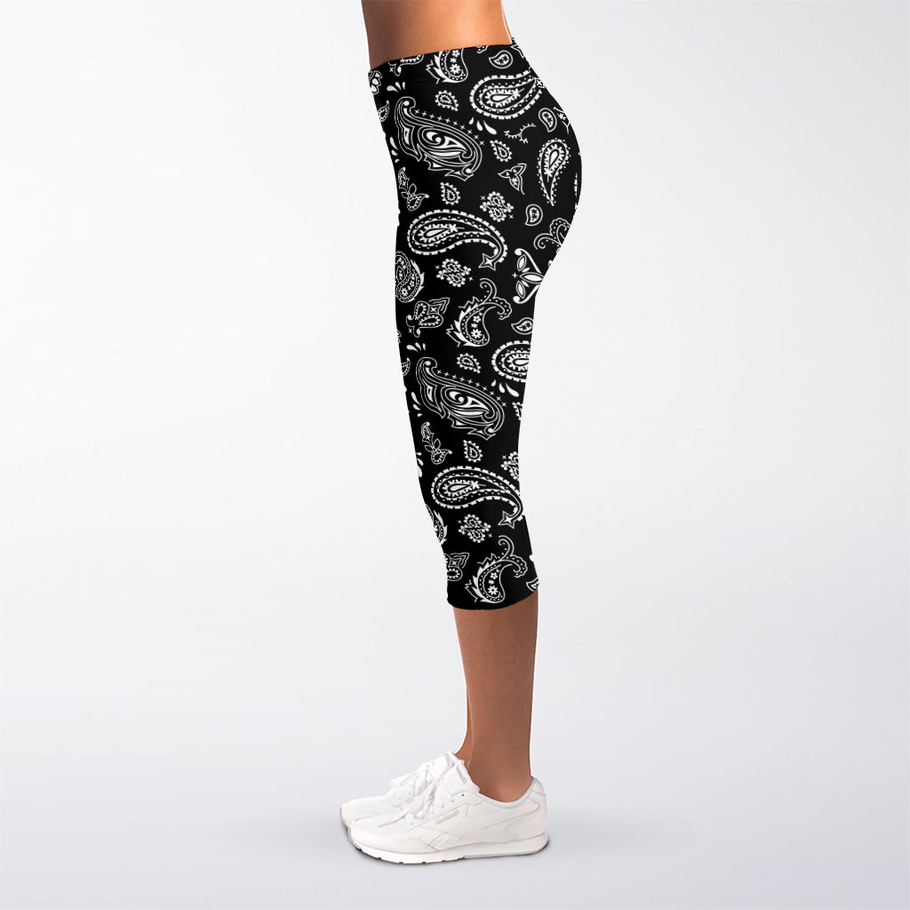Black Paisley Bandana Pattern Print Women's Capri Leggings