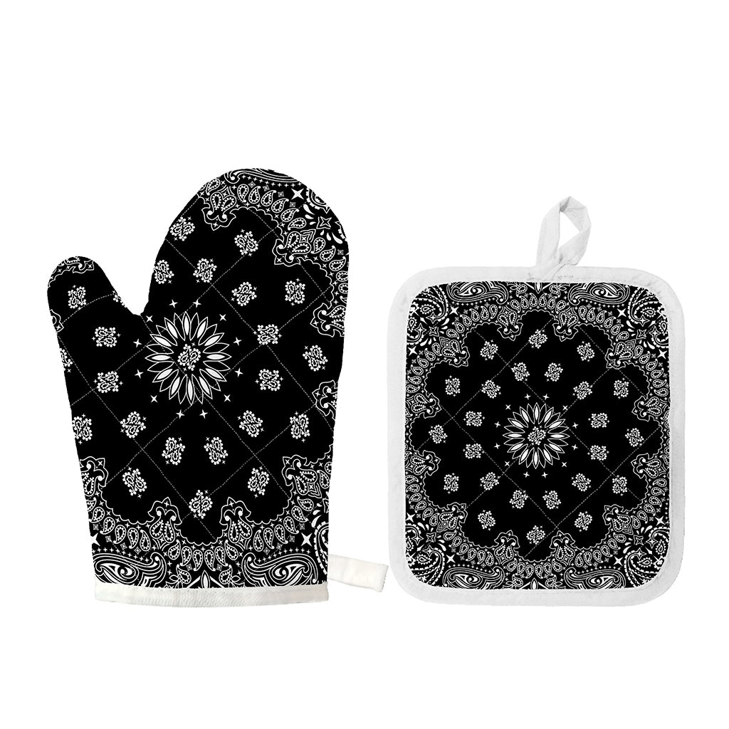 Black Paisley Bandana Print Oven Mitt And Pot Holder Set