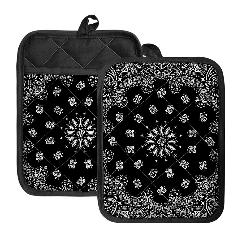 Black Paisley Bandana Print Pot Holders With Pocket