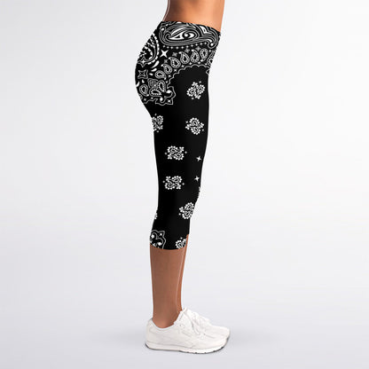 Black Paisley Bandana Print Women's Capri Leggings
