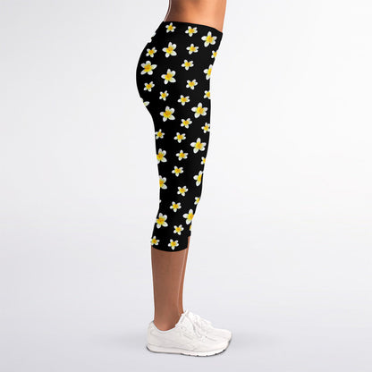 Black Plumeria Flower Pattern Print Women's Capri Leggings