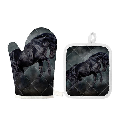 Black Stallion Horse Print Oven Mitt And Pot Holder Set