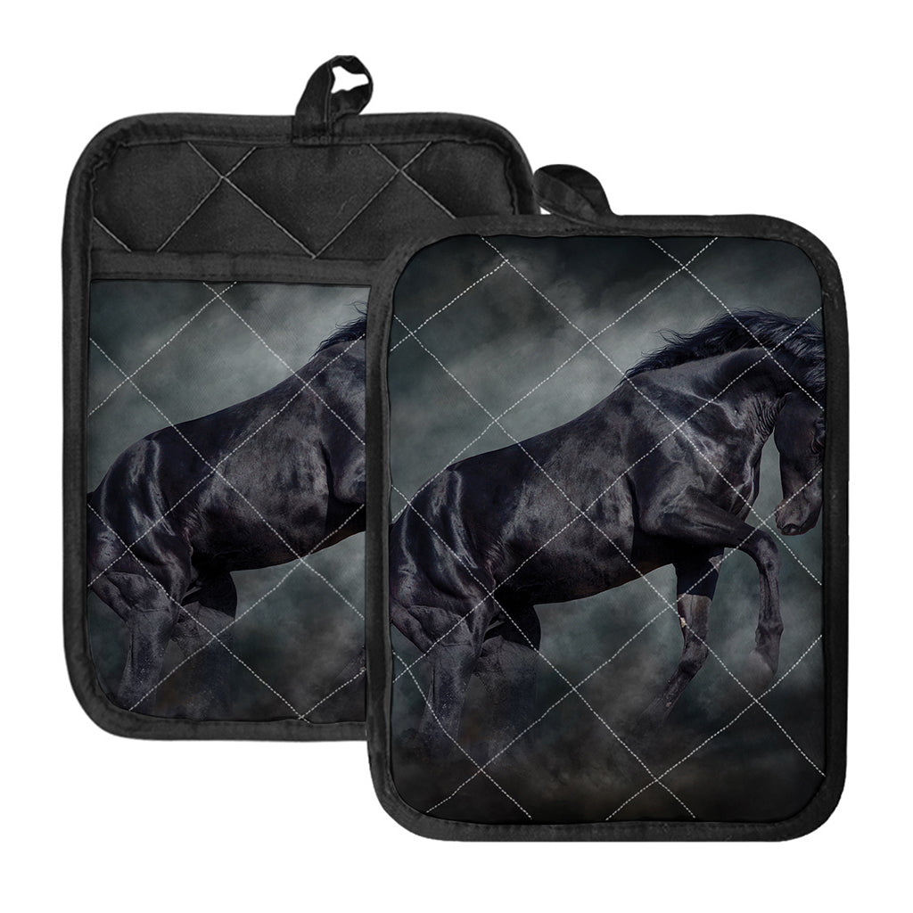 Black Stallion Horse Print Pot Holders With Pocket