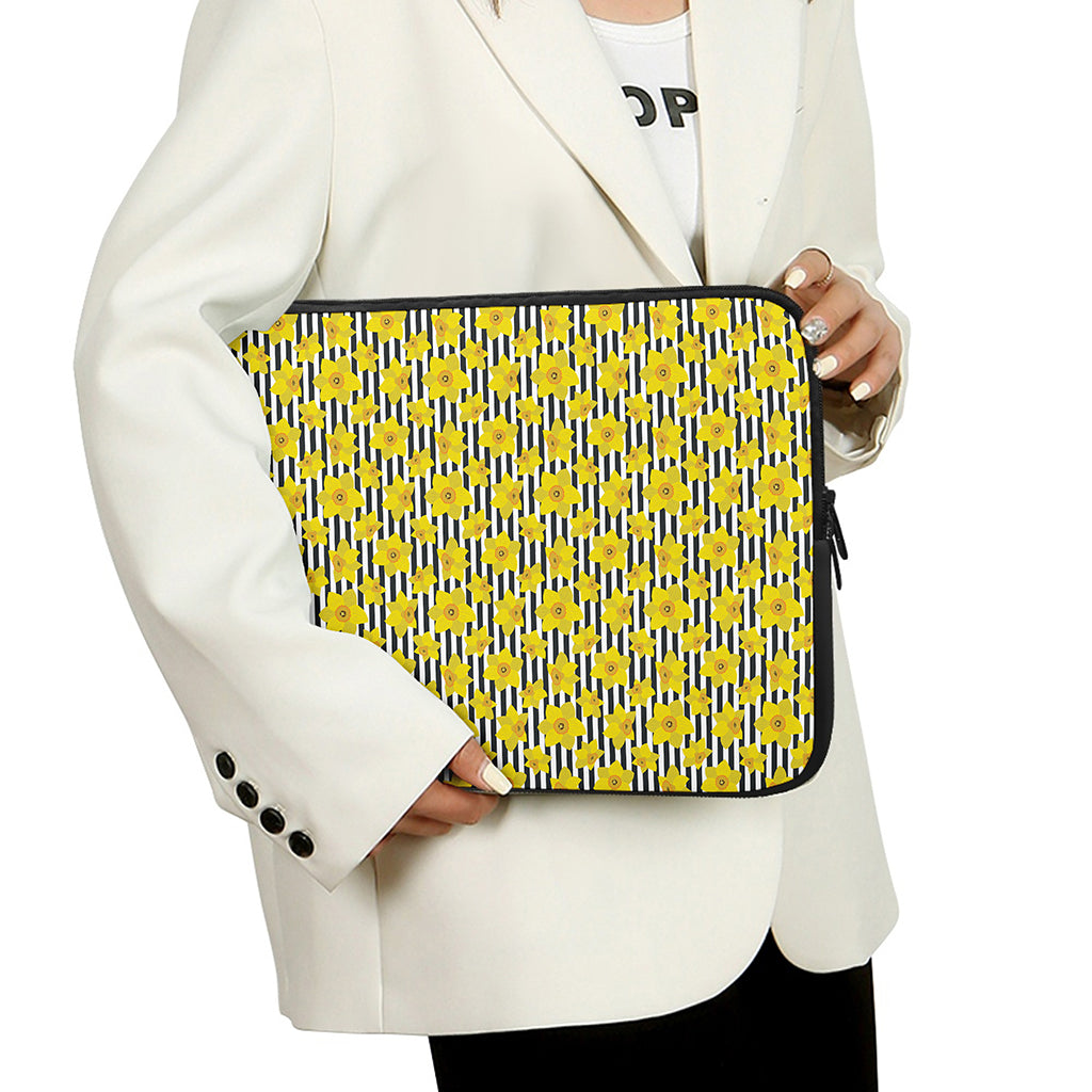 Black Striped Daffodil Pattern Print Laptop Sleeve
