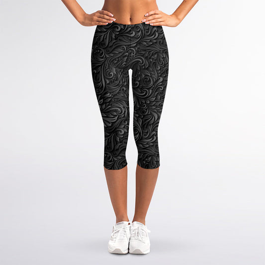 Black Western Damask Floral Print Women's Capri Leggings