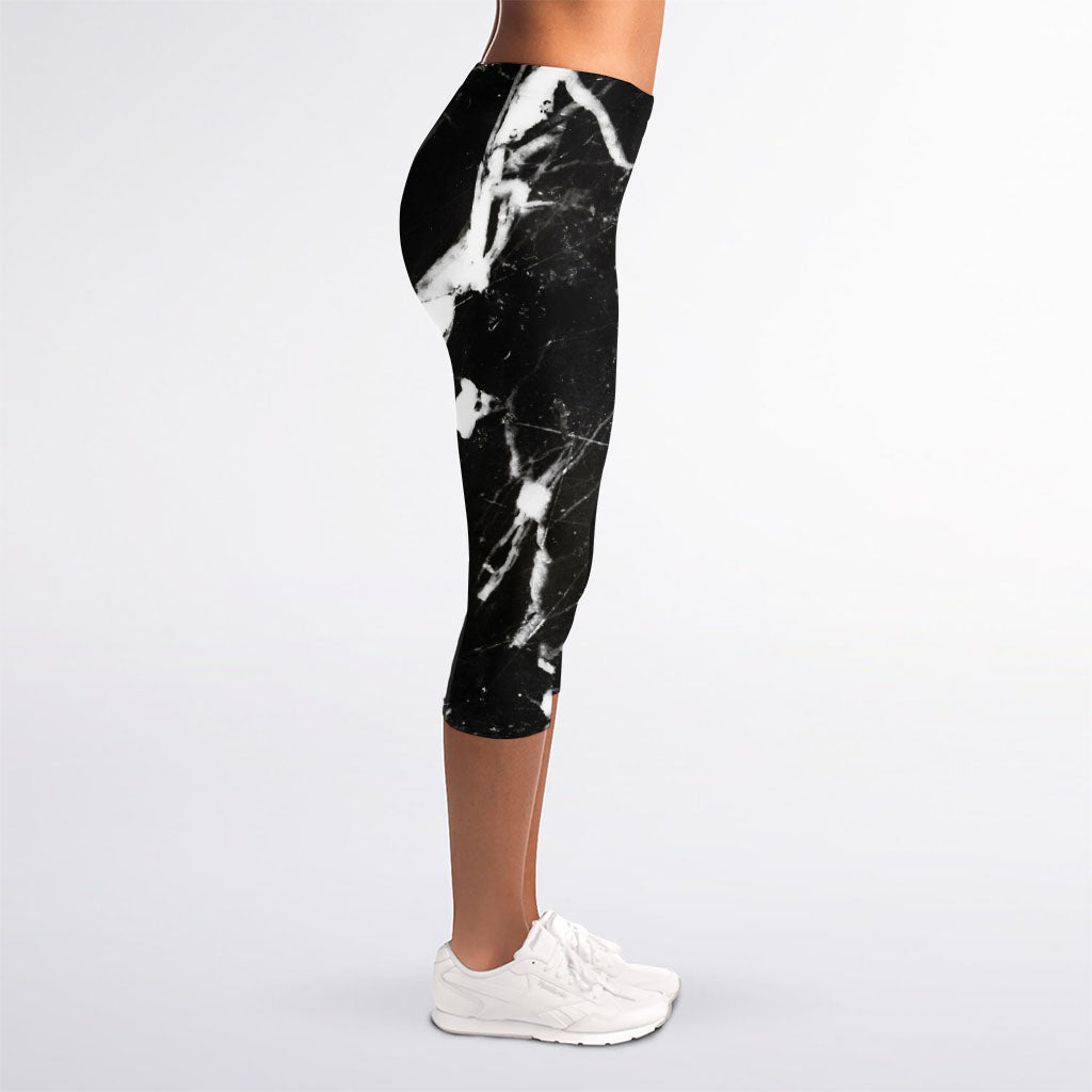 Black White Scratch Marble Print Women's Capri Leggings