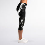 Black White Scratch Marble Print Women's Capri Leggings