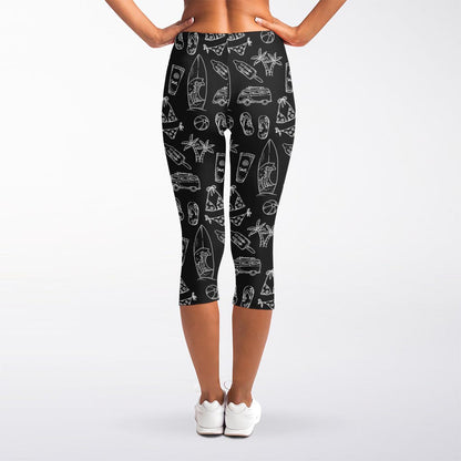 Black White Surfing Pattern Print Women's Capri Leggings