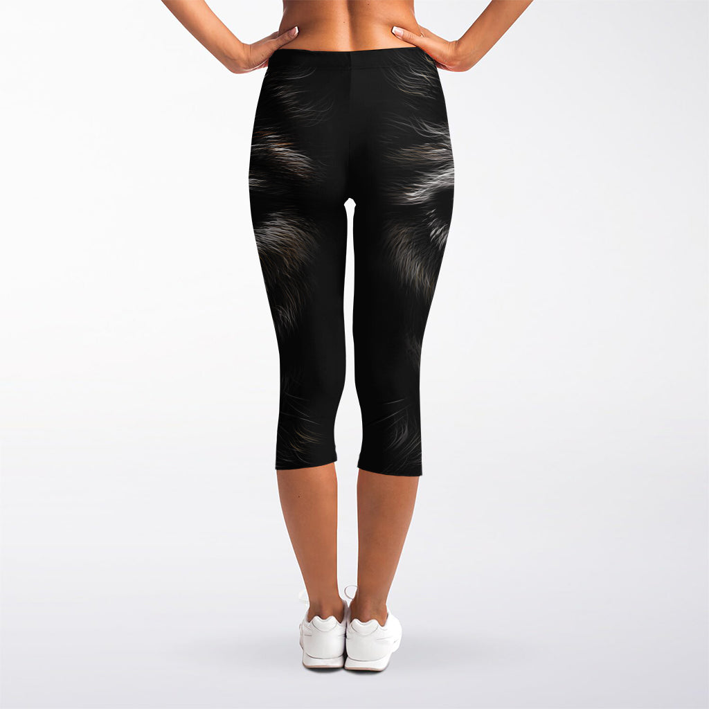 Black Wolf Portrait Print Women's Capri Leggings