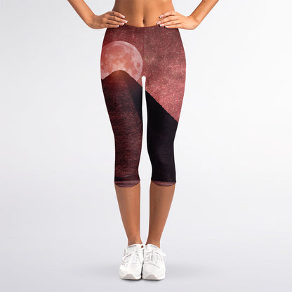 Bloody Moon Pyramid Print Women's Capri Leggings