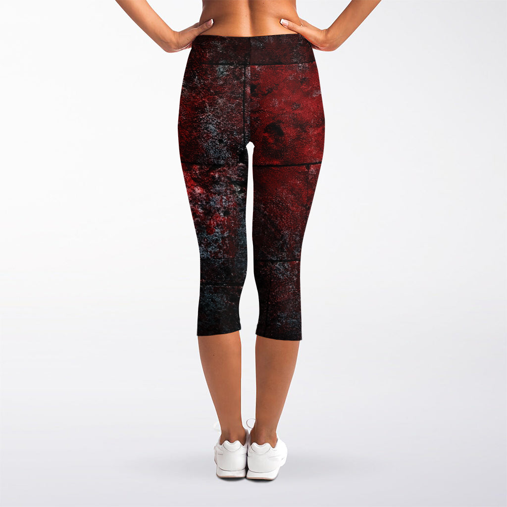 Bloody Room Print Women's Capri Leggings