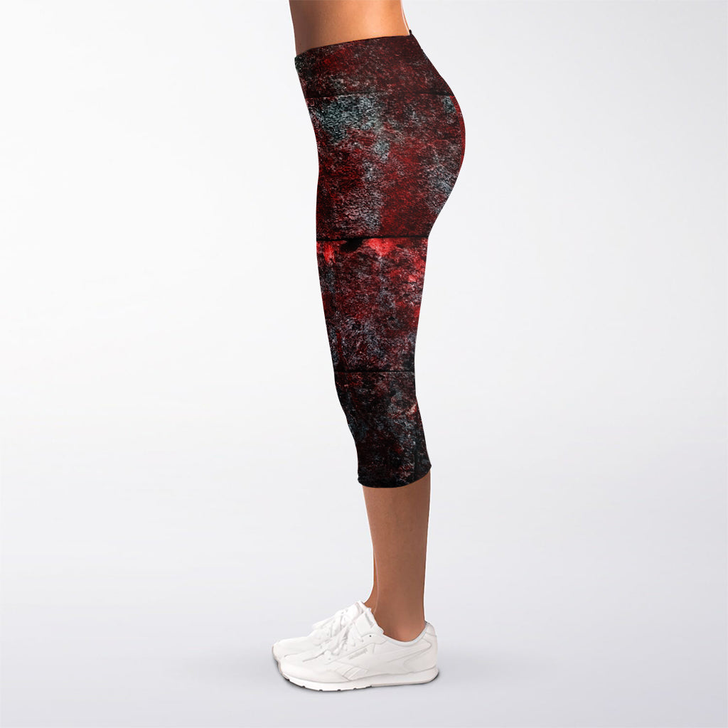 Bloody Room Print Women's Capri Leggings