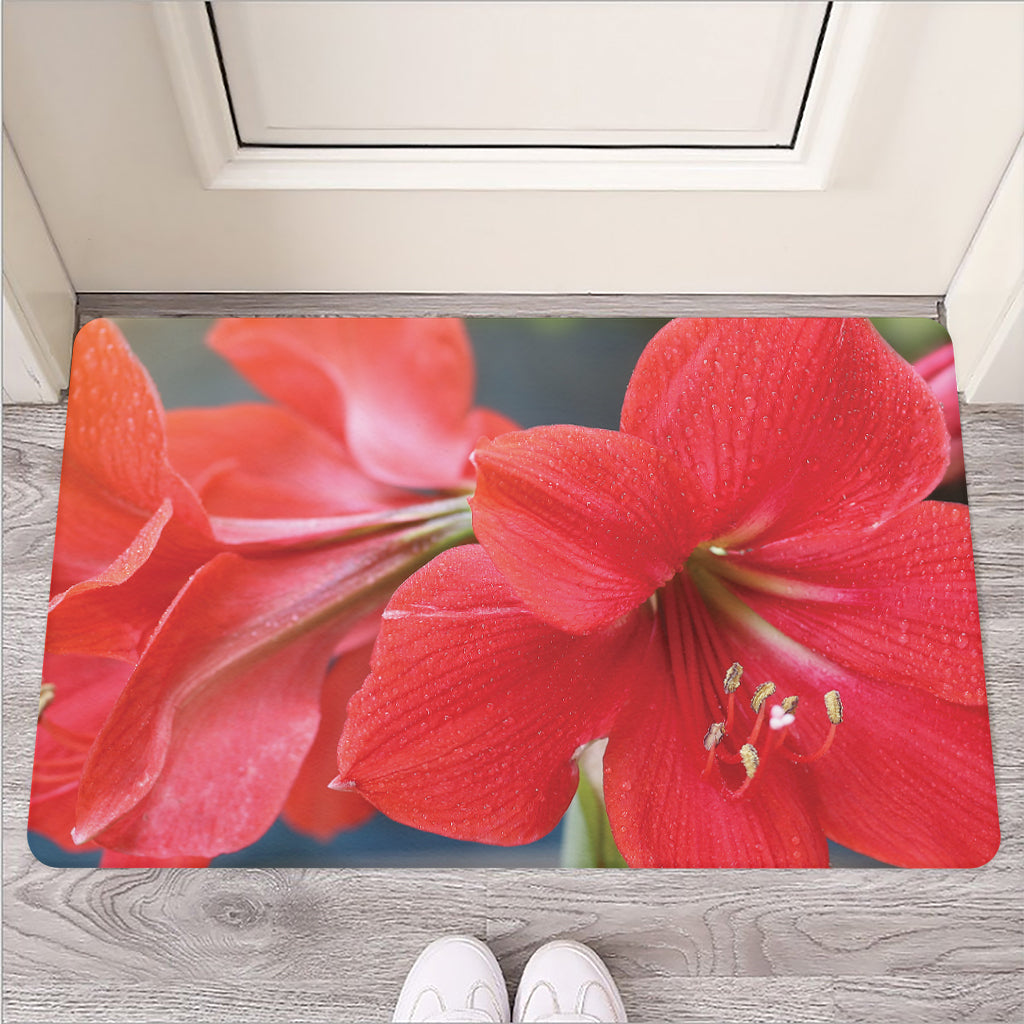 Blooming Amaryllis Print Rubber Doormat