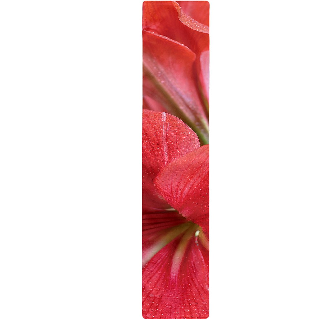 Blooming Amaryllis Print Table Runner