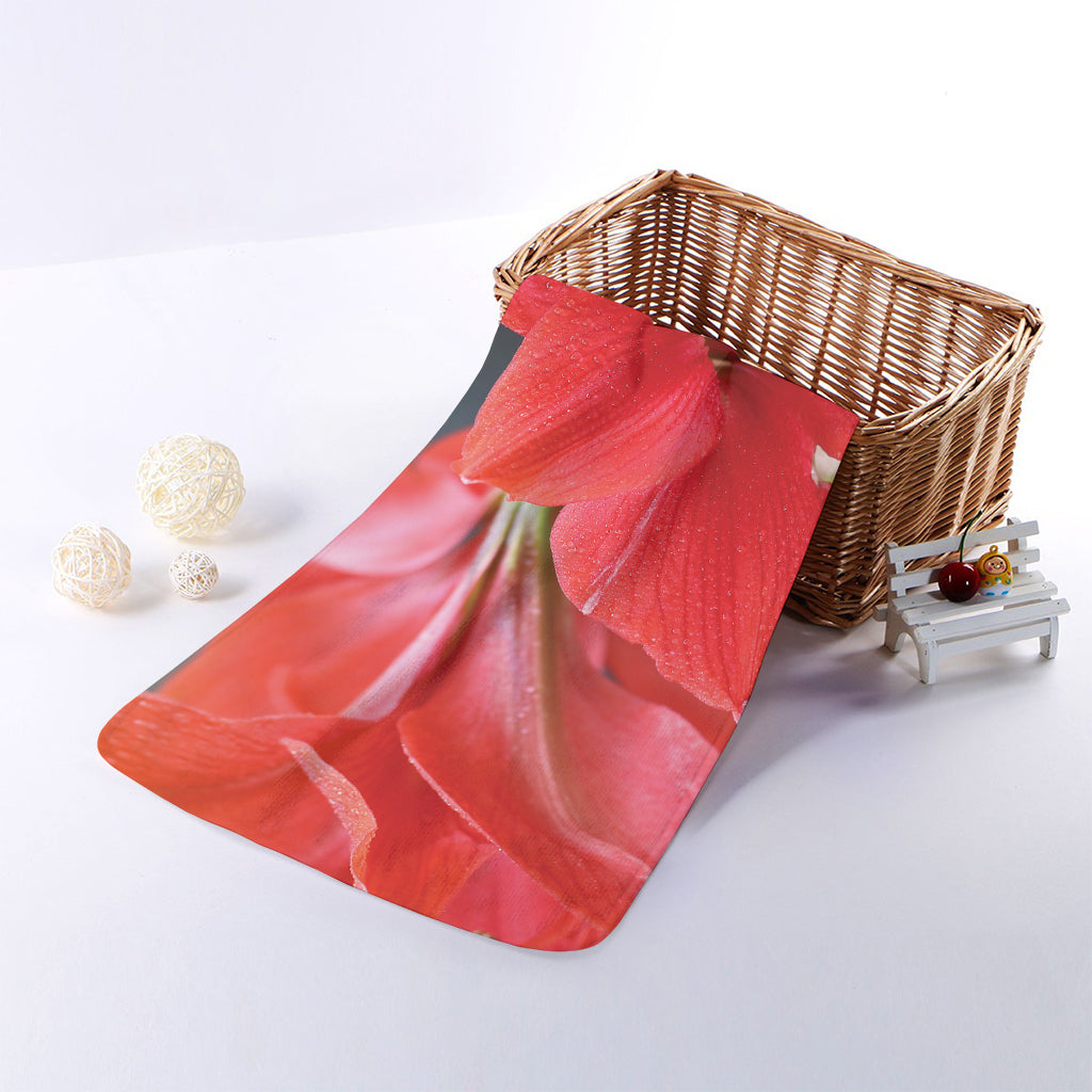 Blooming Amaryllis Print Towel