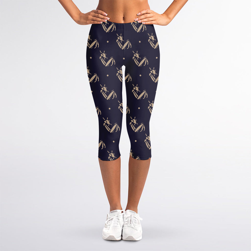 Blue And Beige Mantis Pattern Print Women's Capri Leggings