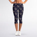 Blue And Beige Mantis Pattern Print Women's Capri Leggings