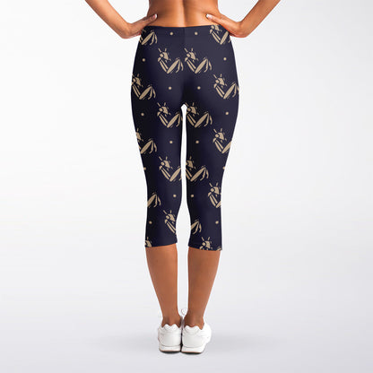 Blue And Beige Mantis Pattern Print Women's Capri Leggings