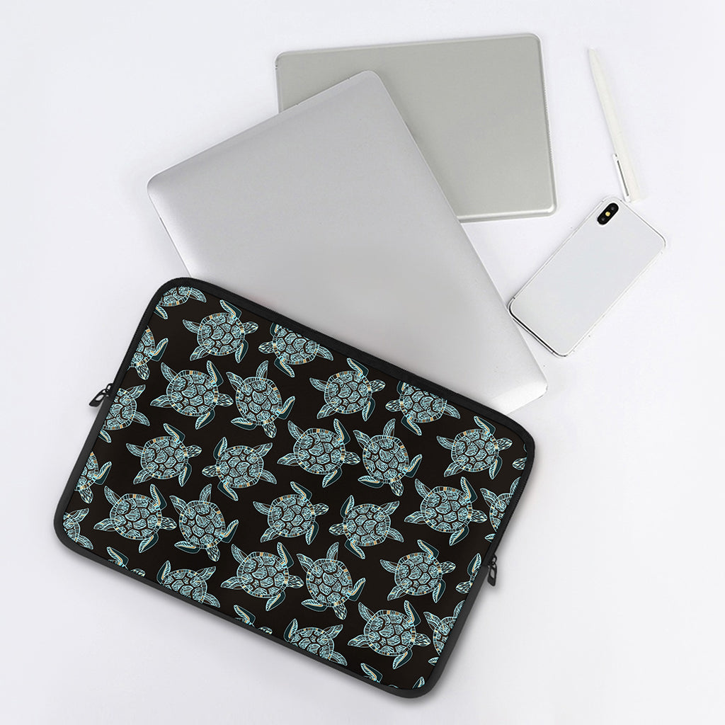 Blue And Black Sea Turtle Pattern Print Laptop Sleeve