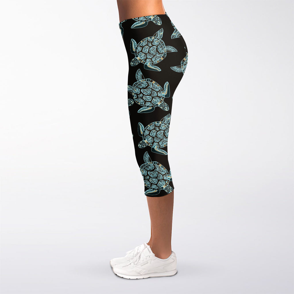 Blue And Black Sea Turtle Pattern Print Women's Capri Leggings