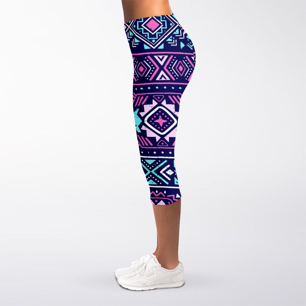 Blue And Pink Aztec Pattern Print Women's Capri Leggings