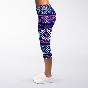 Blue And Pink Aztec Pattern Print Women's Capri Leggings