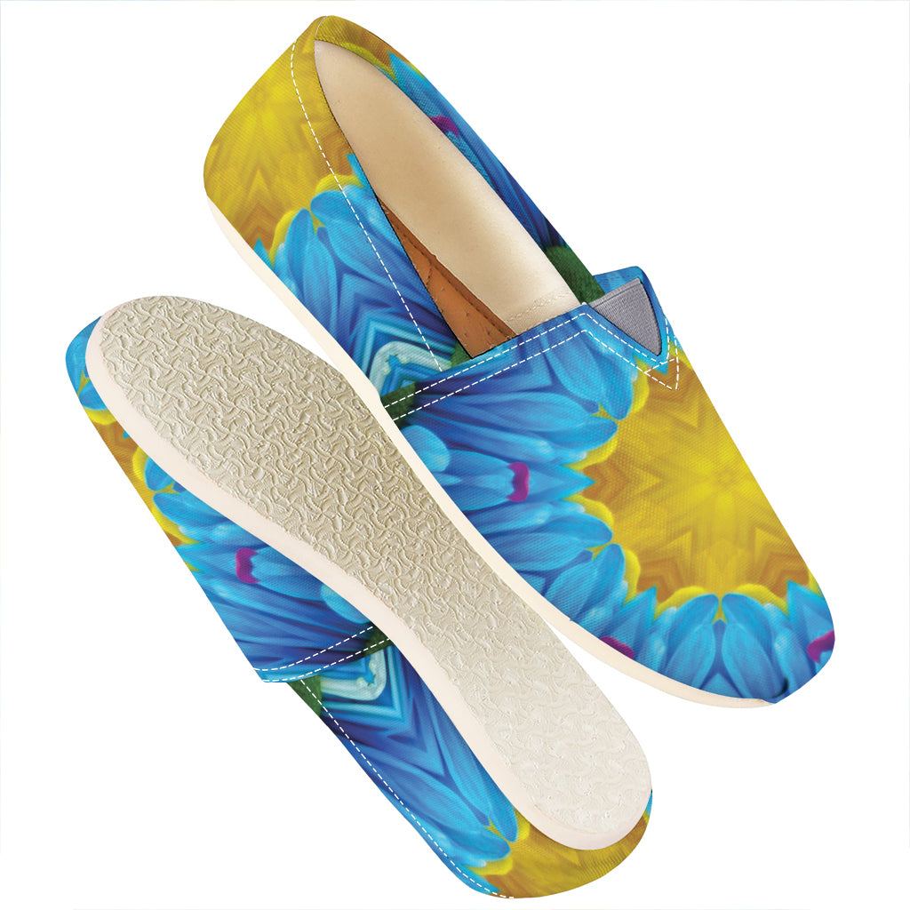 Blue And Pink Flowers Kaleidoscope Print Casual Shoes