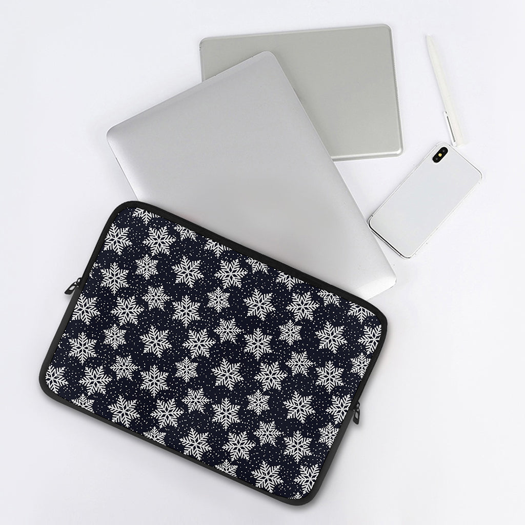 Blue And Silver Snowflake Pattern Print Laptop Sleeve