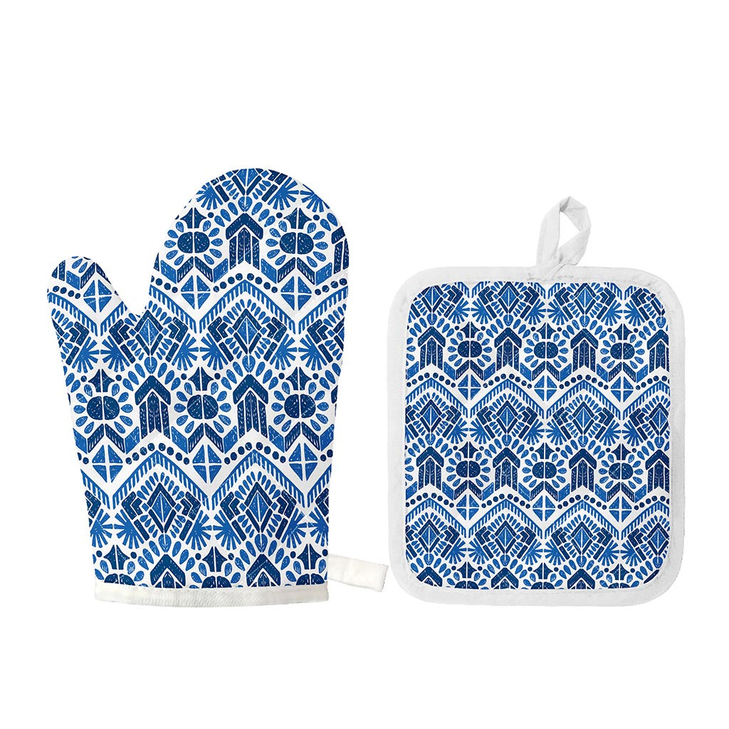 Blue And White Aztec Pattern Print Oven Mitt And Pot Holder Set