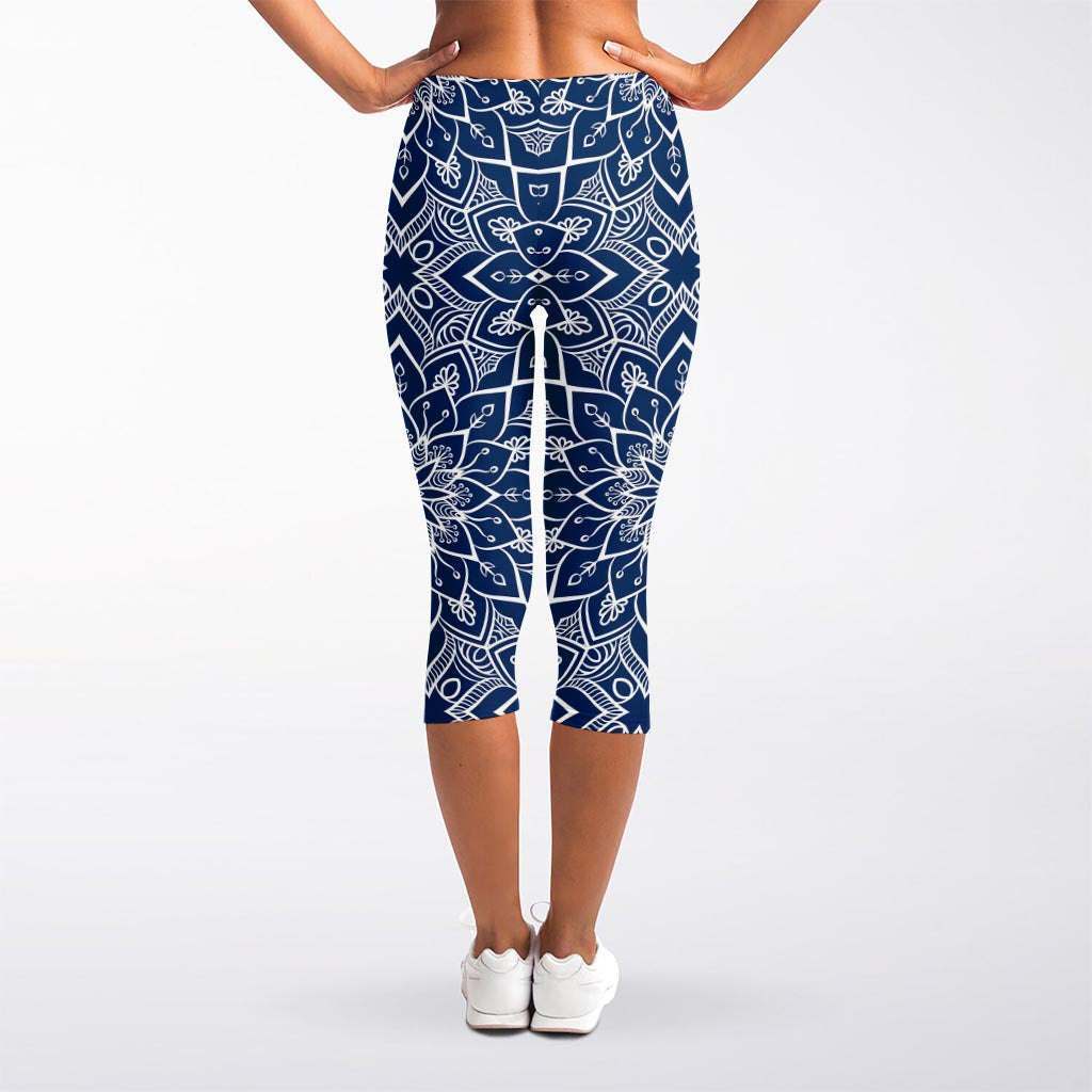 Blue And White Bohemian Mandala Print Women's Capri Leggings