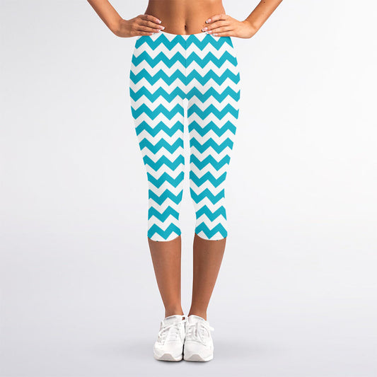 Blue And White Chevron Pattern Print Women's Capri Leggings