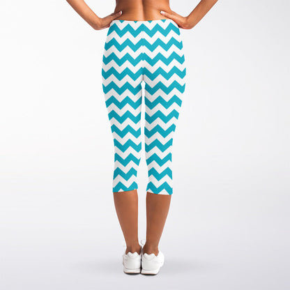 Blue And White Chevron Pattern Print Women's Capri Leggings