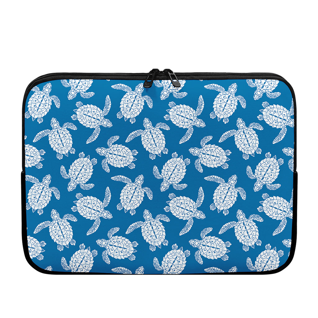 Blue And White Sea Turtle Pattern Print Laptop Sleeve