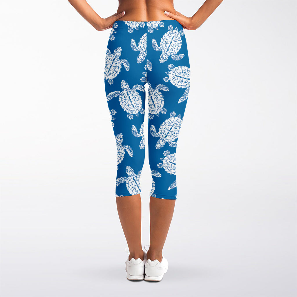 Blue And White Sea Turtle Pattern Print Women's Capri Leggings