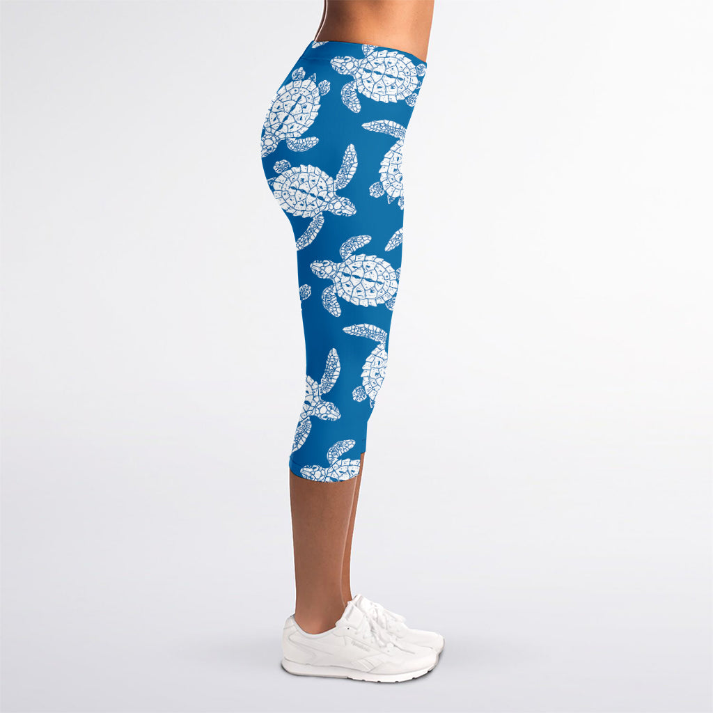 Blue And White Sea Turtle Pattern Print Women's Capri Leggings
