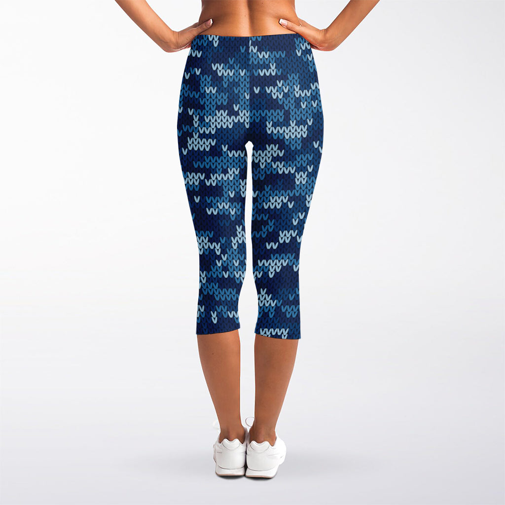 Blue Camouflage Knitted Pattern Print Women's Capri Leggings