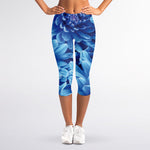 Blue Chrysanthemum Flower Print Women's Capri Leggings