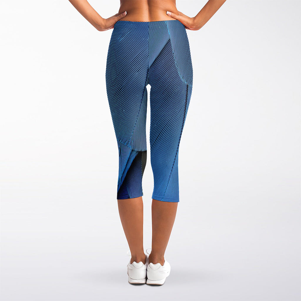 Blue Feather Print Women's Capri Leggings